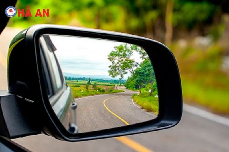 Hướng dẫn học lái xe B2 - Điều chỉnh lại gương chiếu hậu để hạn chế điểm mù